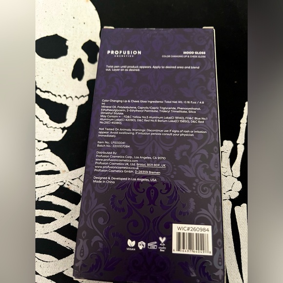 *new*MoodColorChanging Lip&CheekGloss - Picture 4 of 7